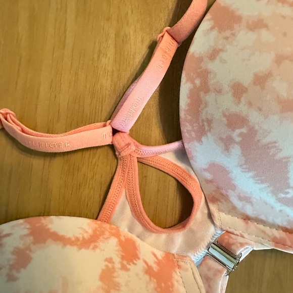 Padded Pink Bra - Picture 6 of 7